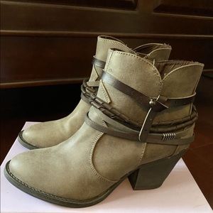Women’s Western Booties